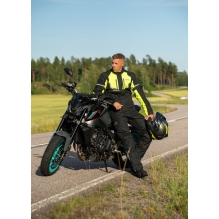 Lindstrands textiljacka Lomsen Svart/HV Gul